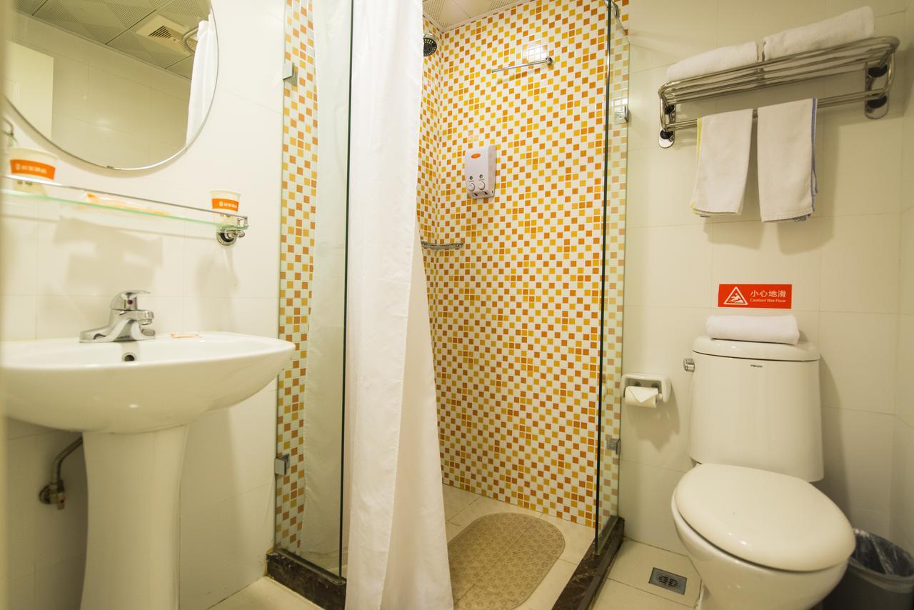 Home Inn Guangzhou Middle Jiefang Road Gongyuanqian Metro Station Exterior photo